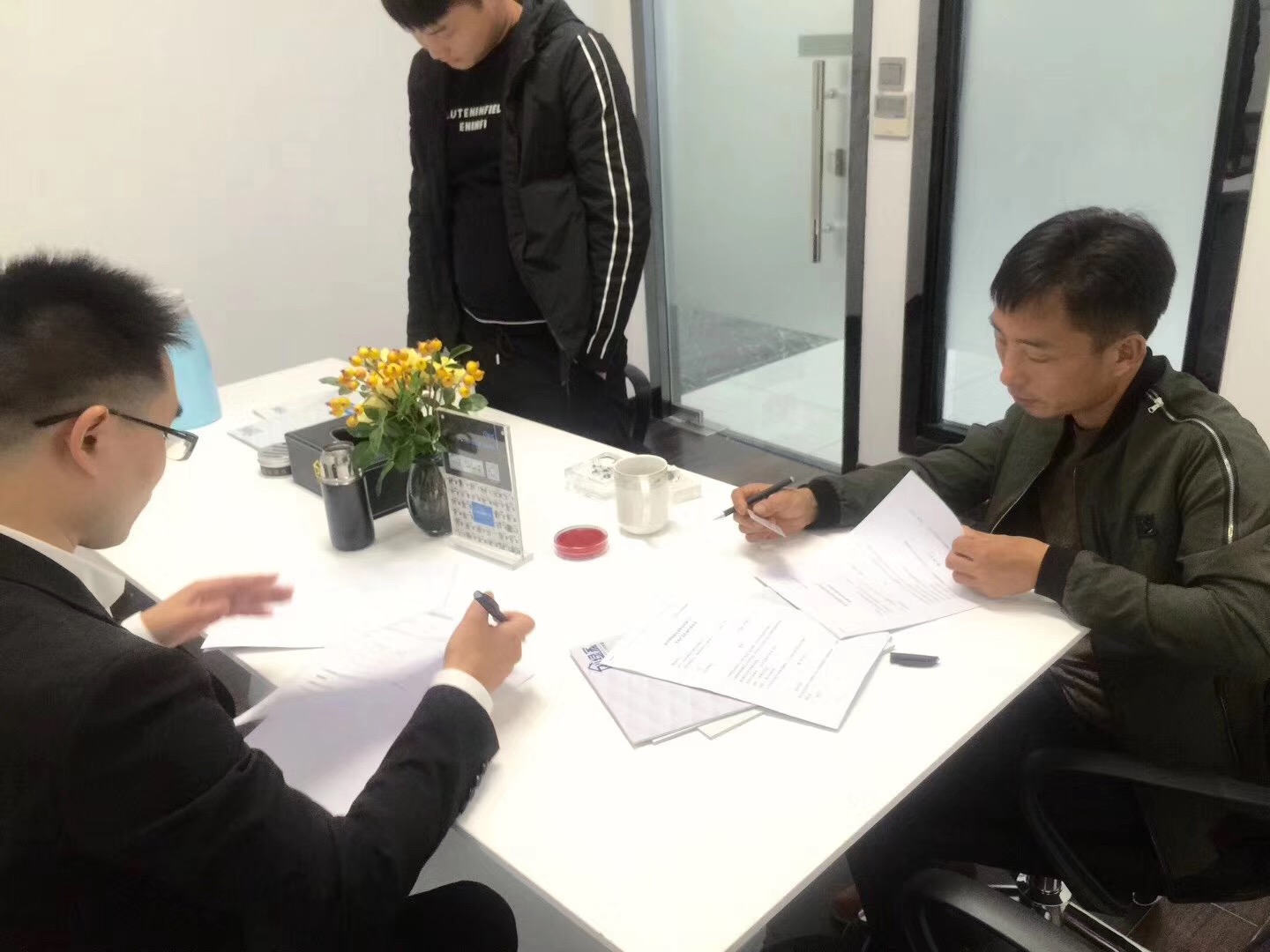 熱烈祝賀胡總簽約創(chuàng)綠家新余市區(qū)級(jí)代理！